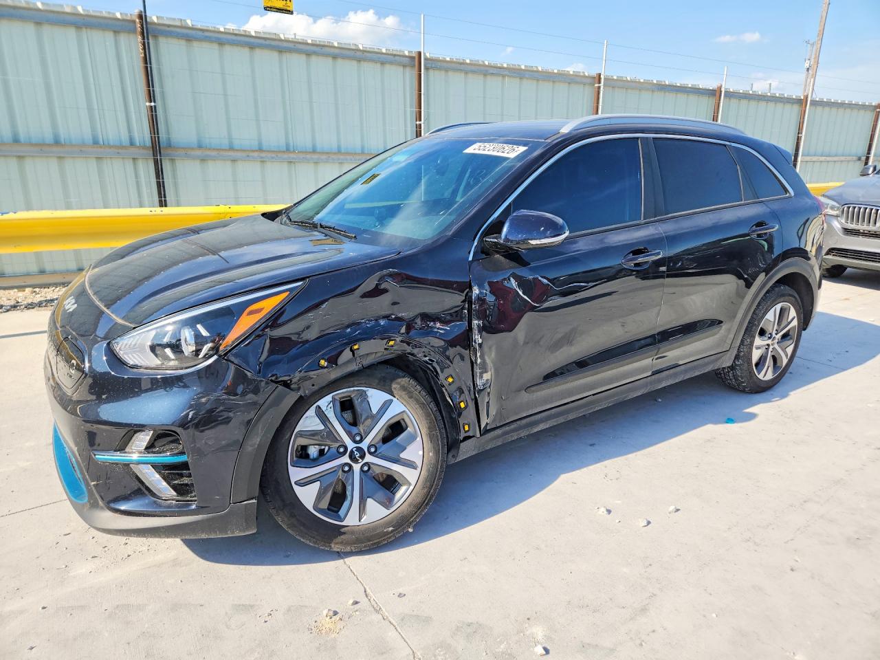 Salvage Kia Niro Image
