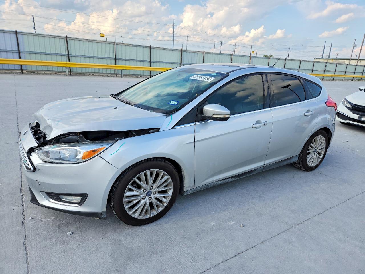 Salvage Ford Focus Image