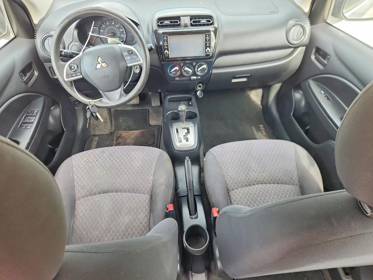 Mitsubishi Mirage Es