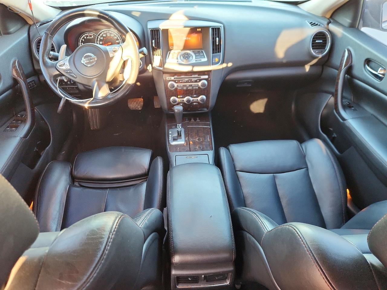 Nissan Maxima S