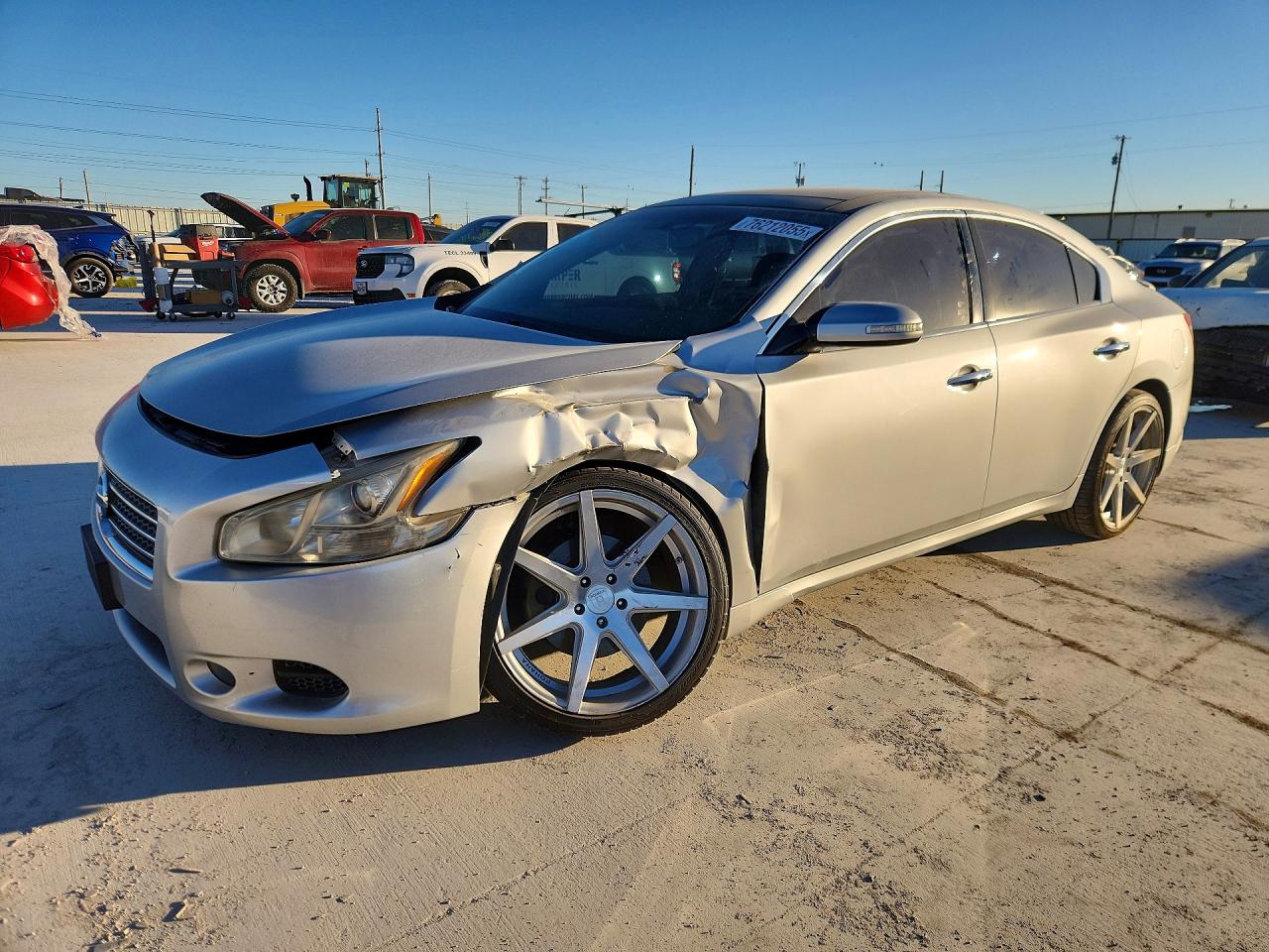 Salvage Nissan Maxima Image