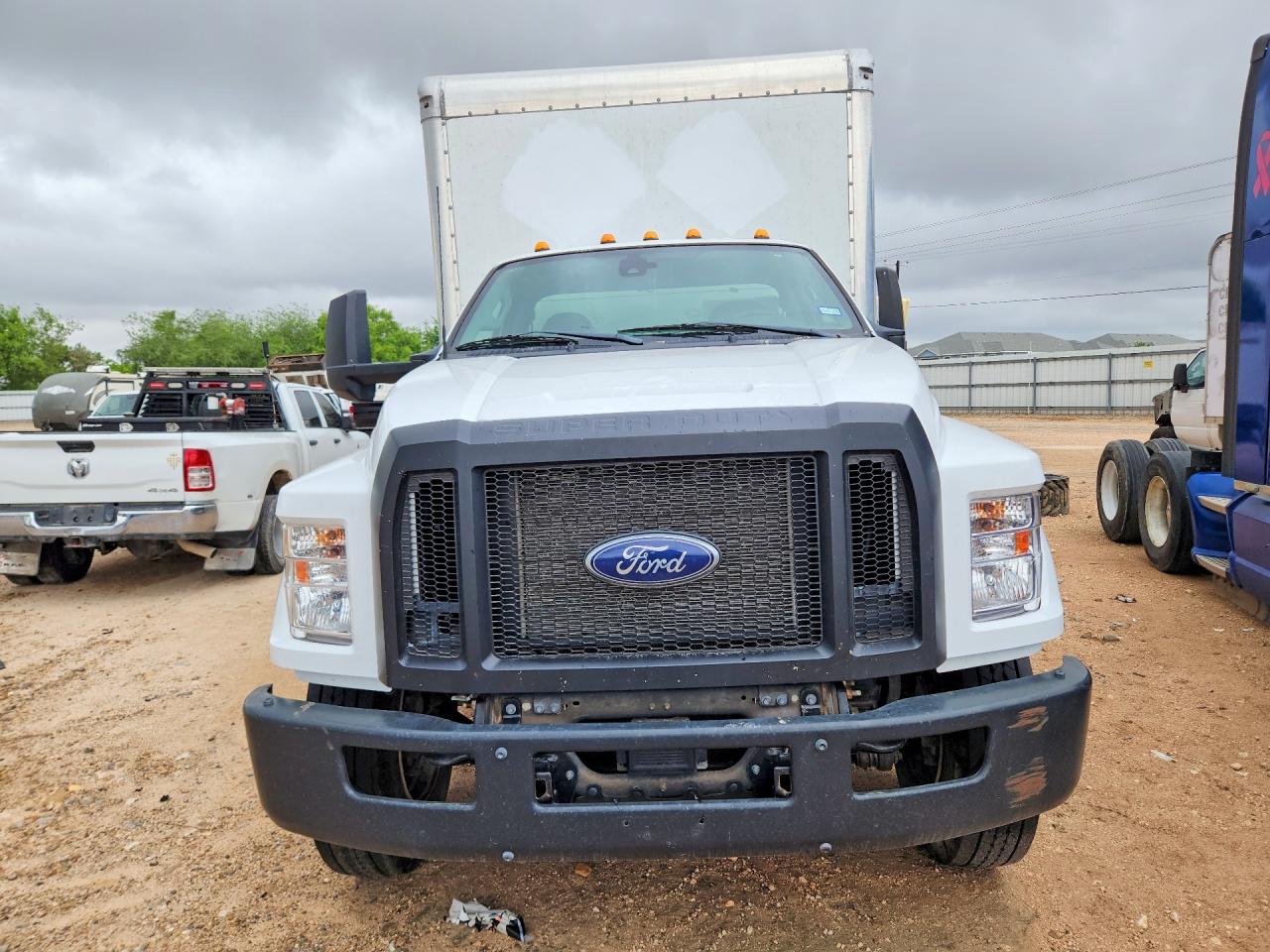 Ford F-650 Super Duty