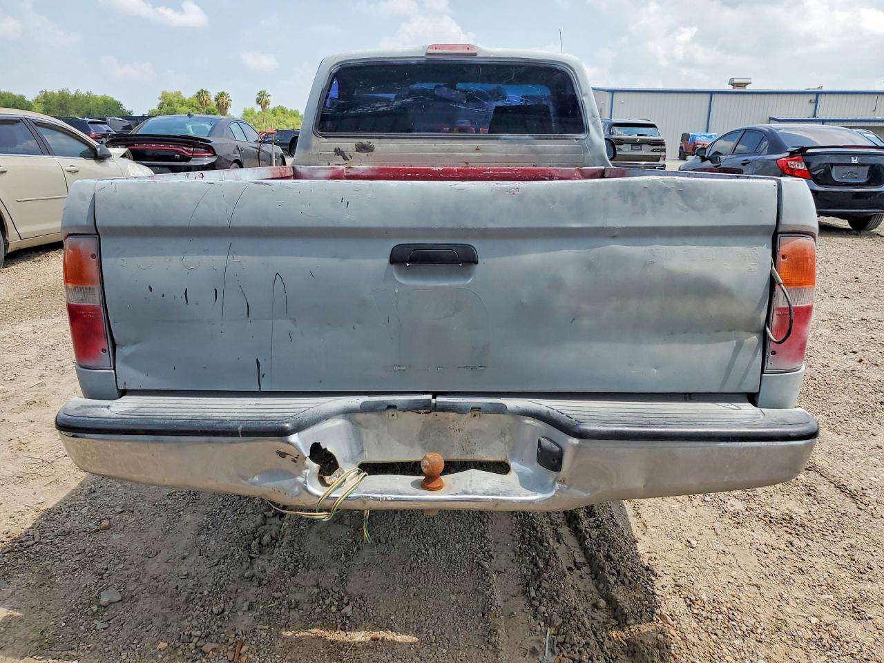 Toyota Tacoma Base