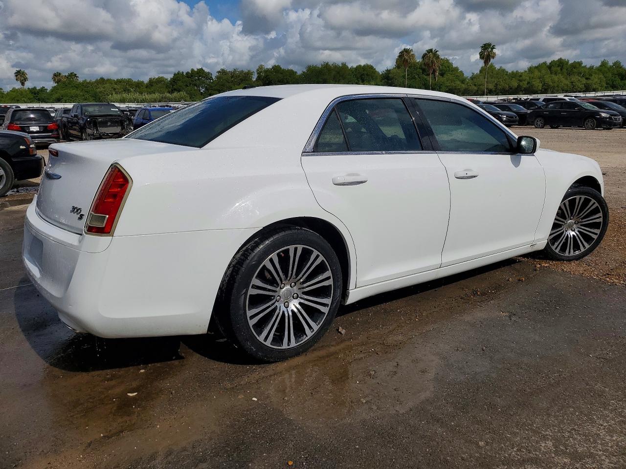 Chrysler 300 S