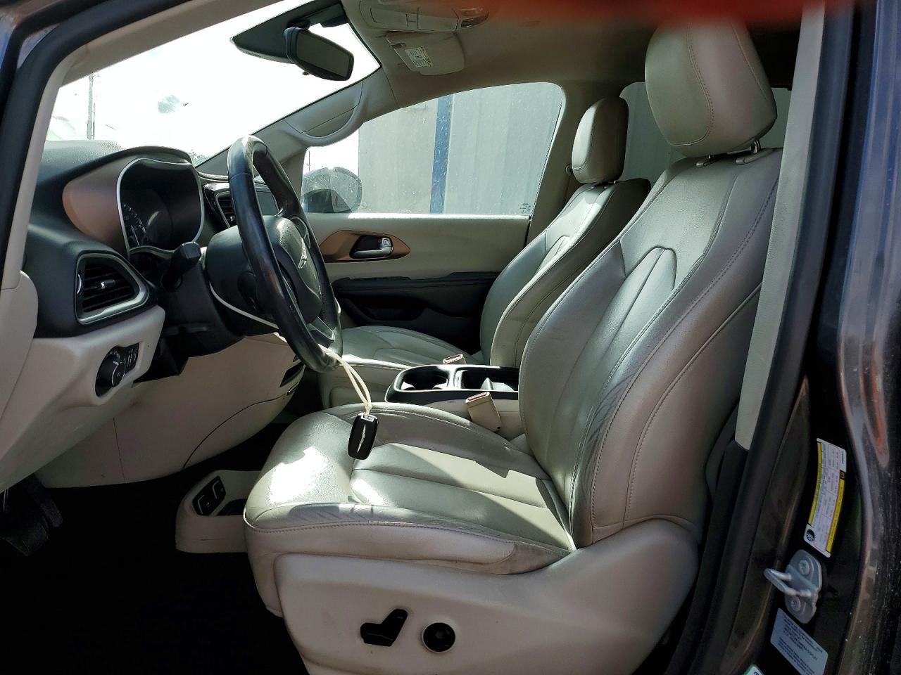 Chrysler Pacifica Touring L