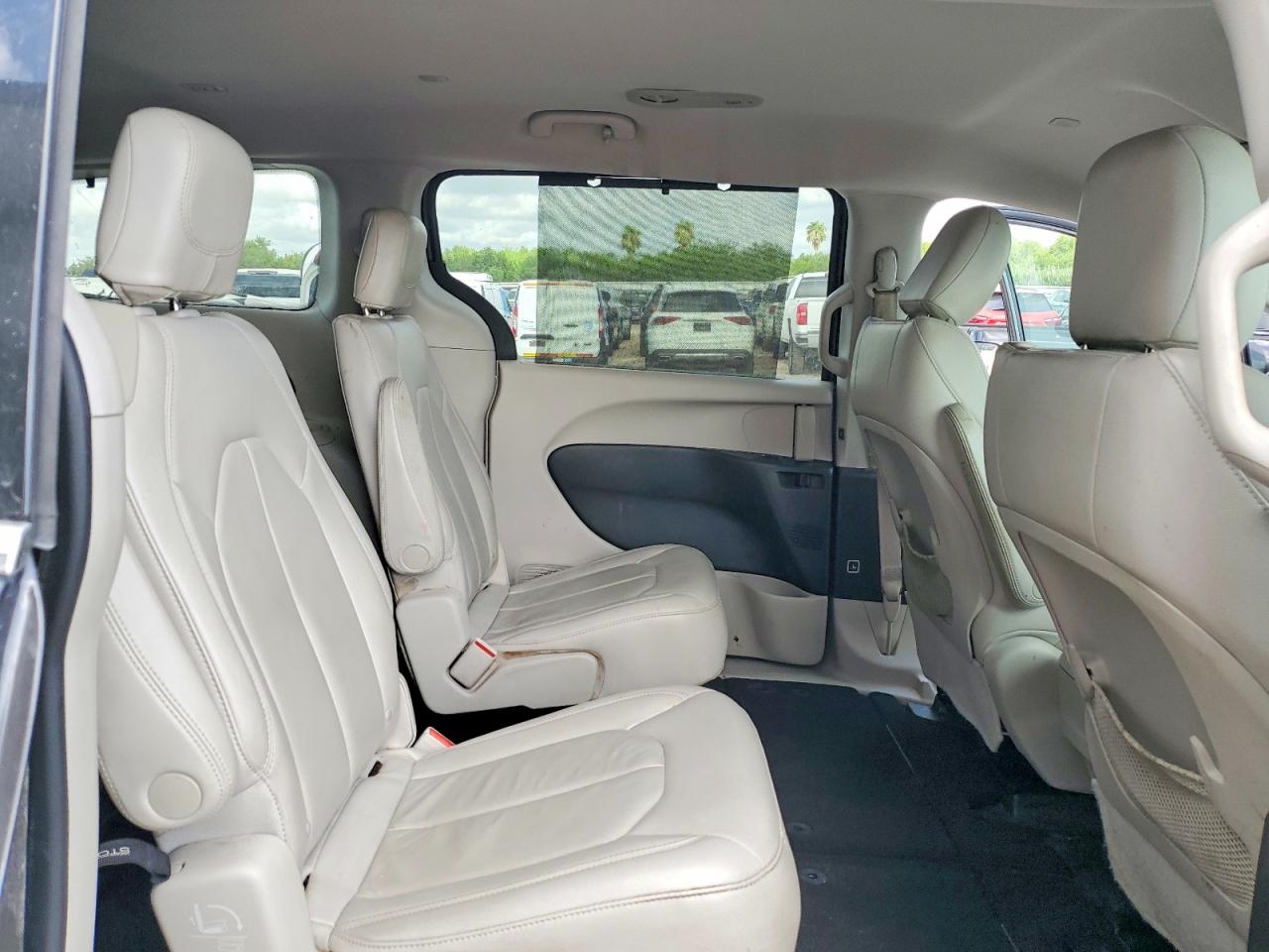 Chrysler Pacifica Touring L