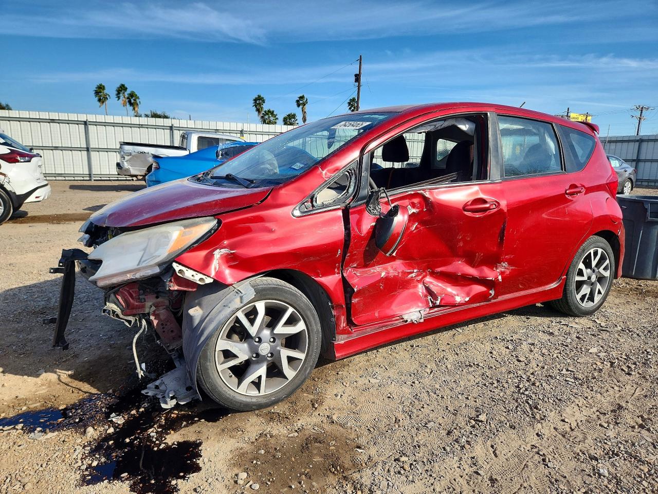 Salvage Nissan Versa Image