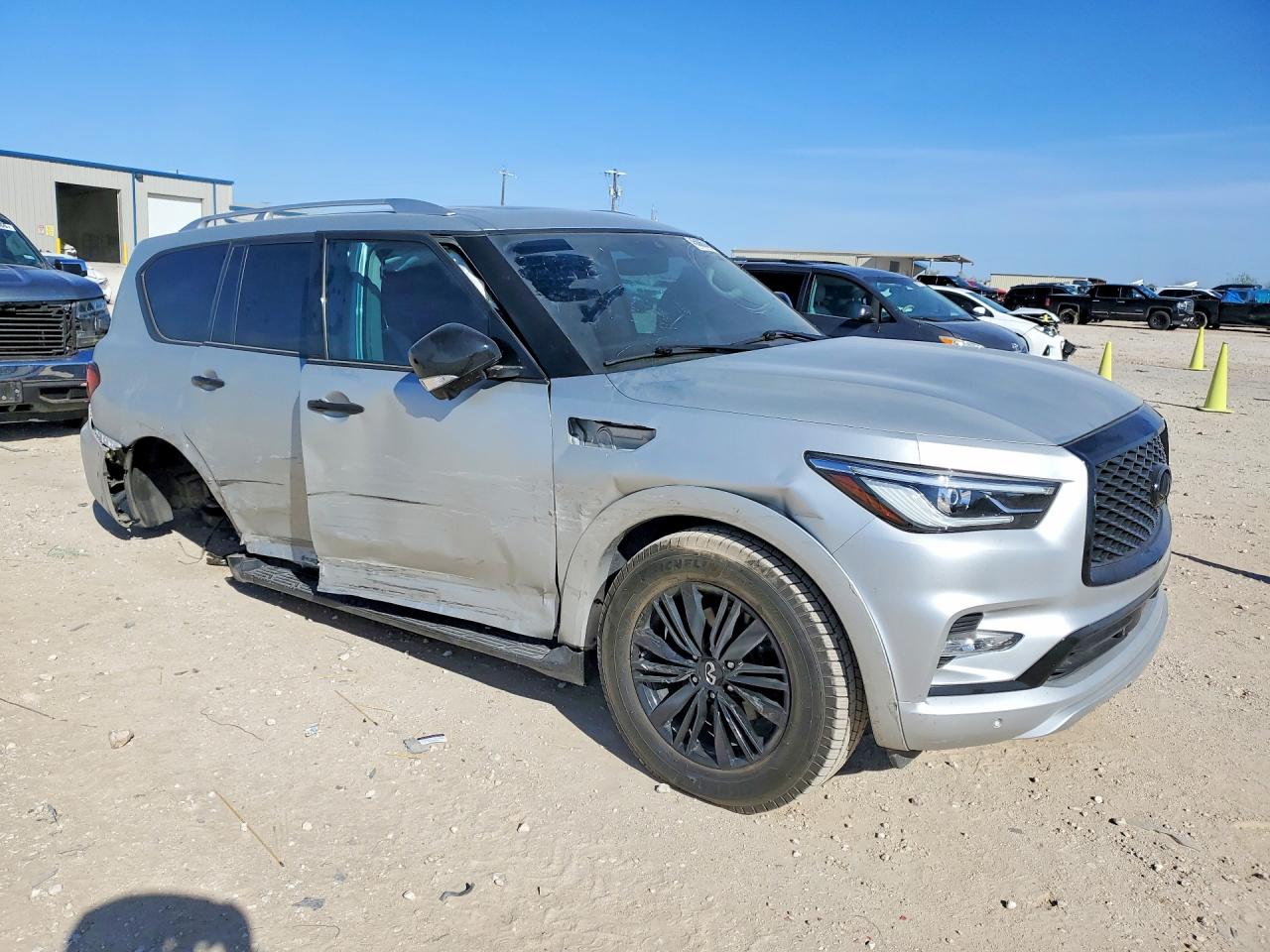 INFINITI Qx Luxe