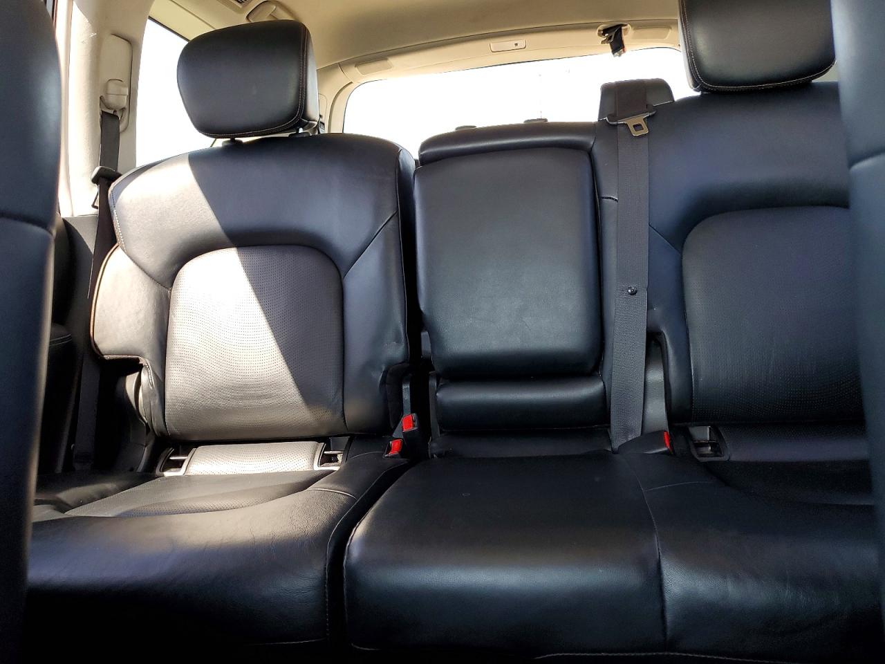Nissan Armada Sl