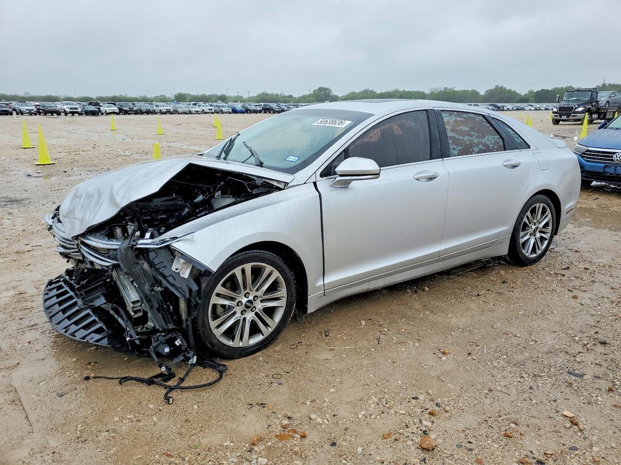 Salvage Lincoln MKZ Image