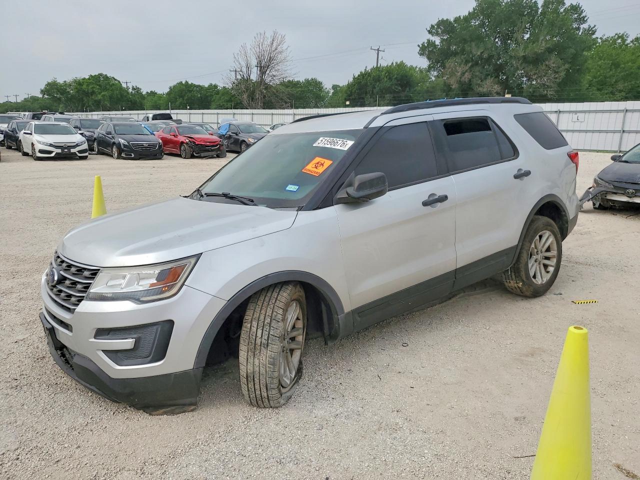 Salvage Ford Explorer Image
