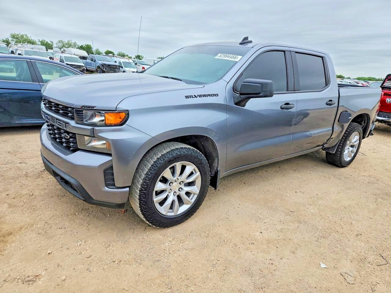 Salvage Chevrolet Silverado Image