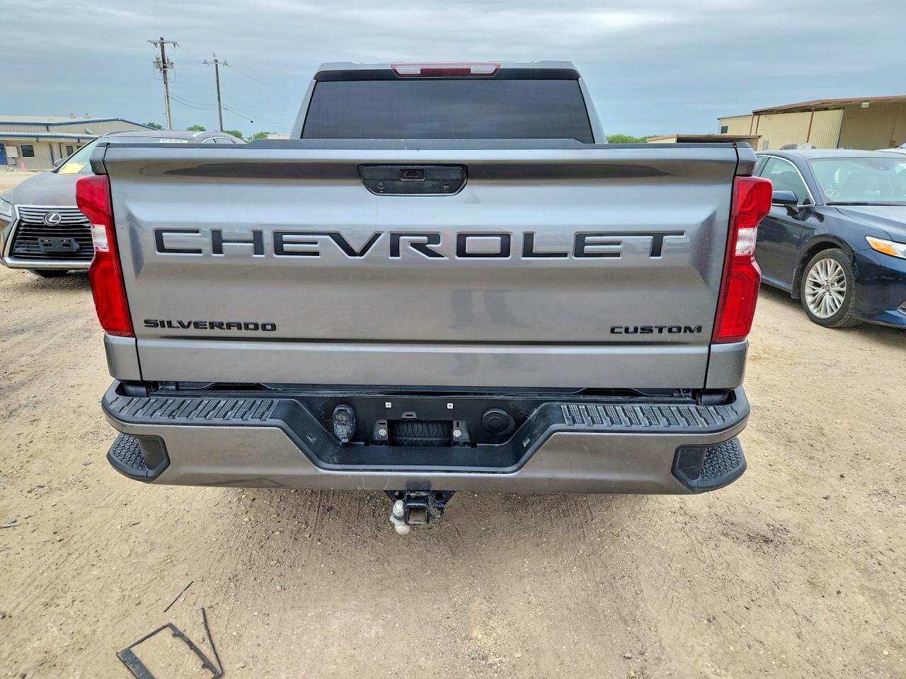 Chevrolet Silverado C1500 Custom