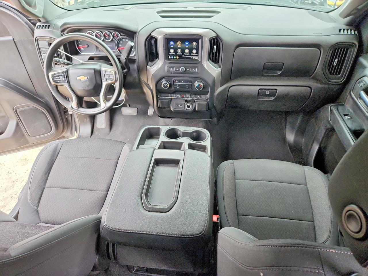 Chevrolet Silverado C1500 Custom