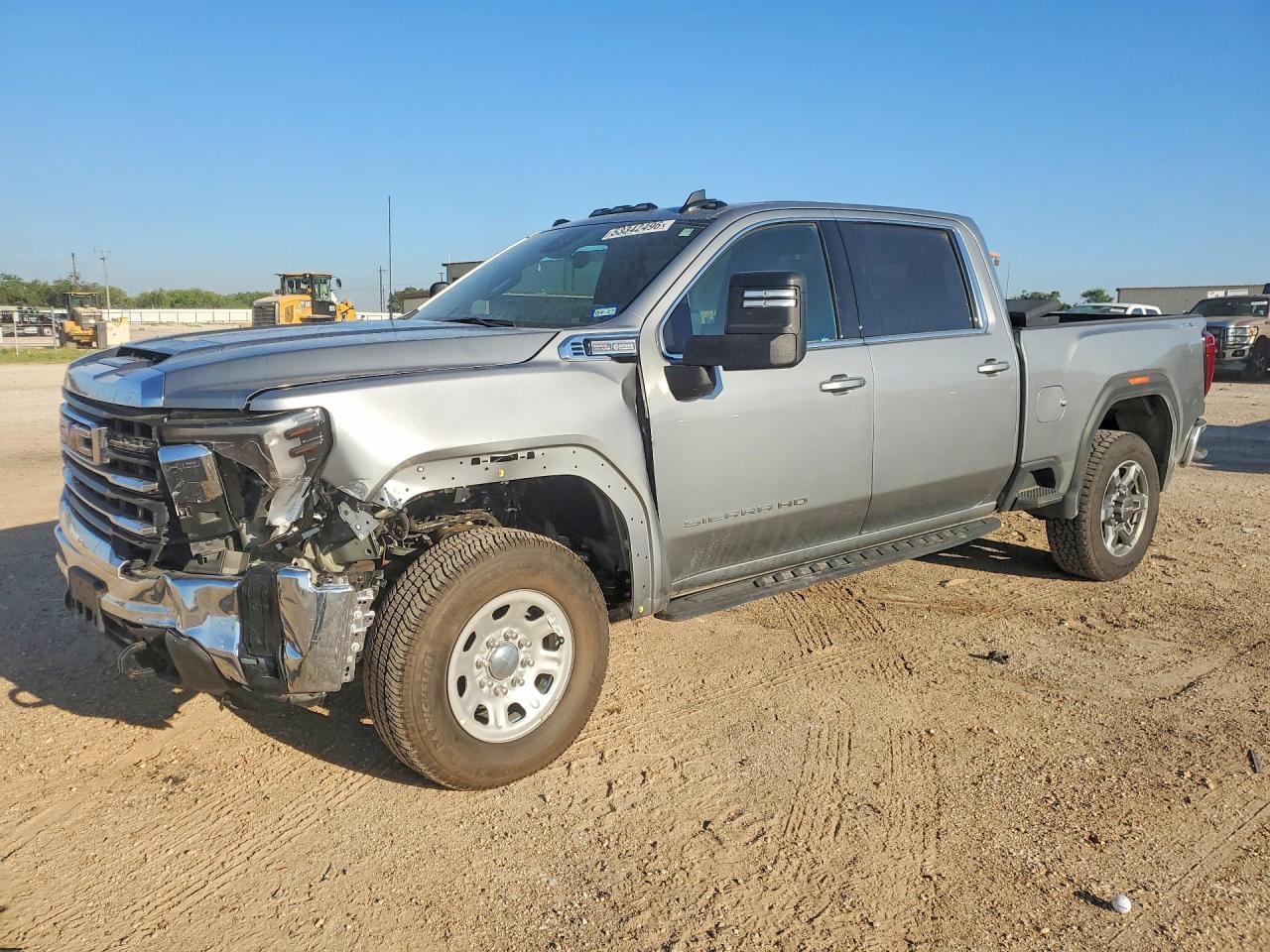 Salvage GMC Sierra Image