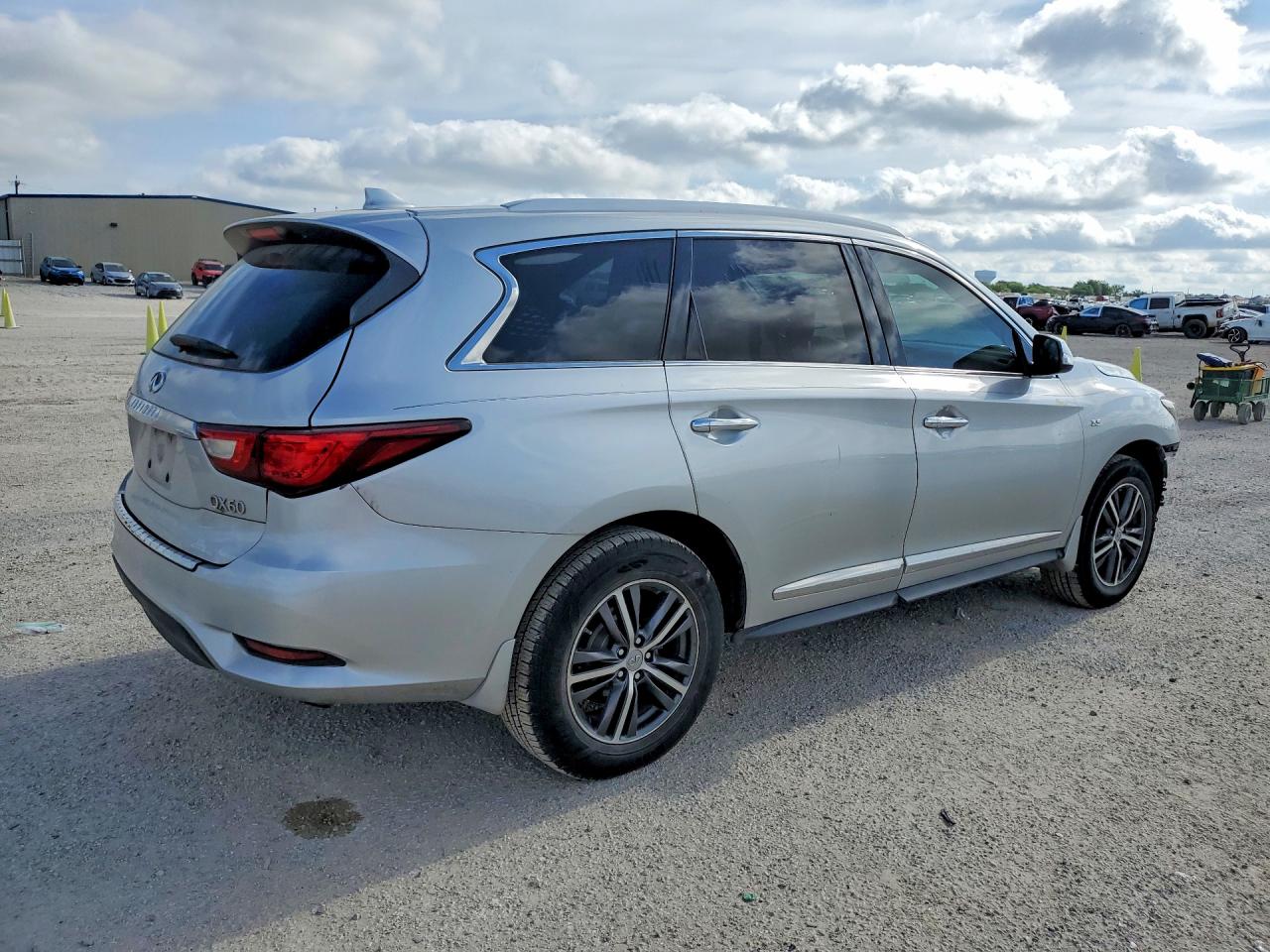 INFINITI Qx Base