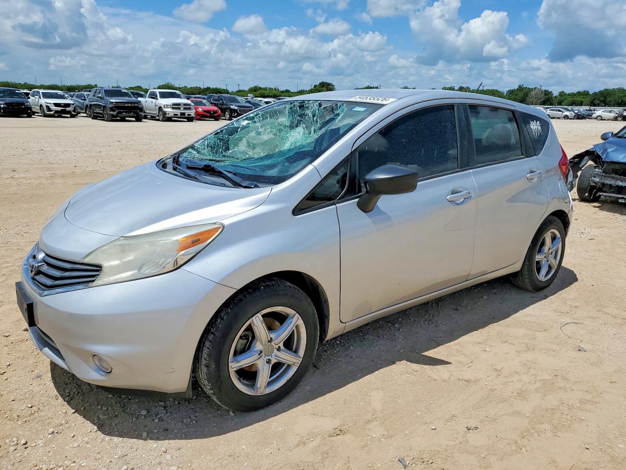 Salvage Nissan Versa Image