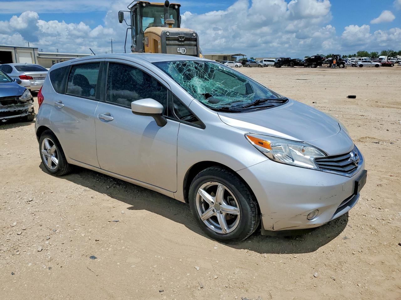 Nissan Versa Sv