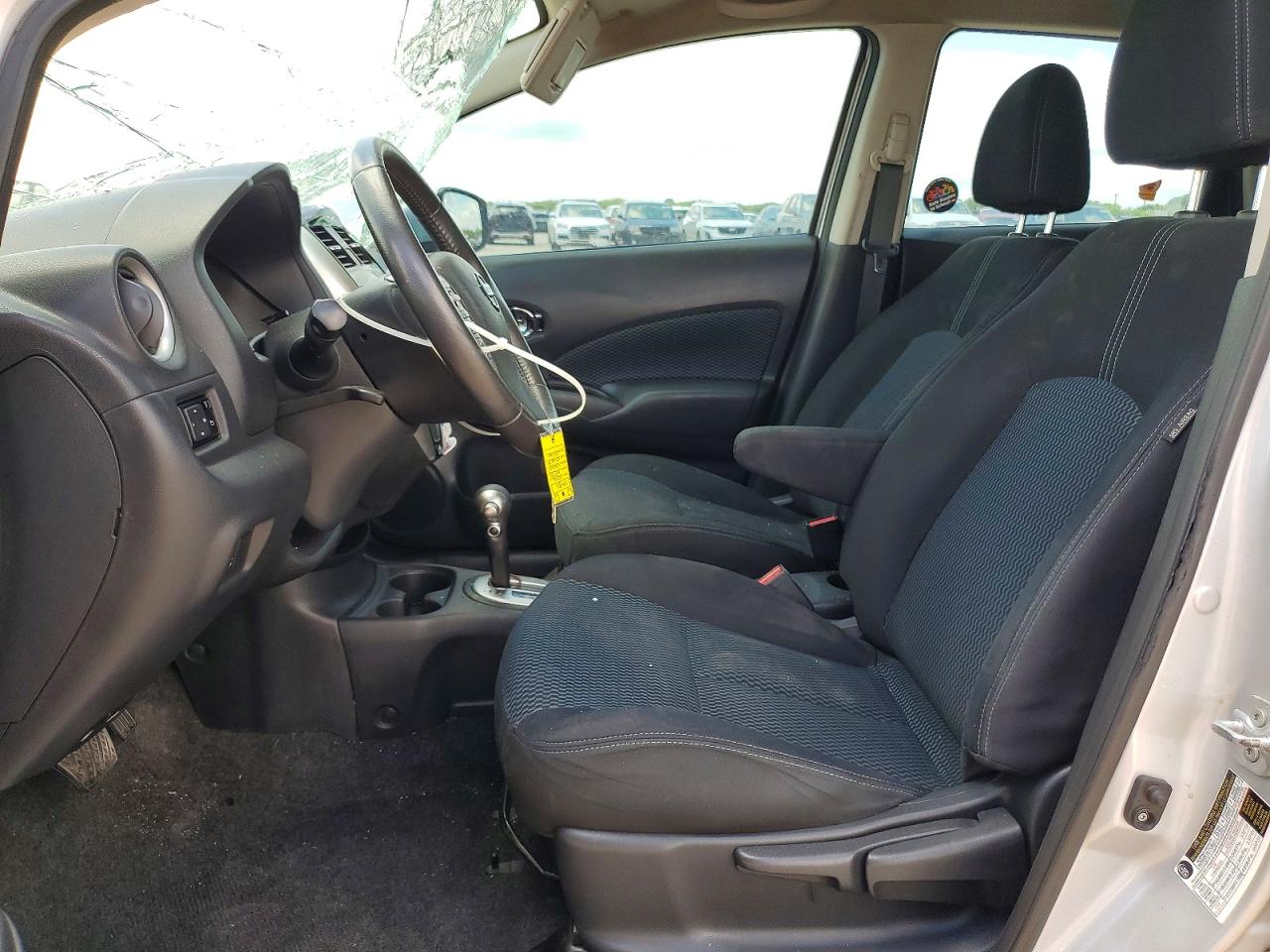 Nissan Versa Sv
