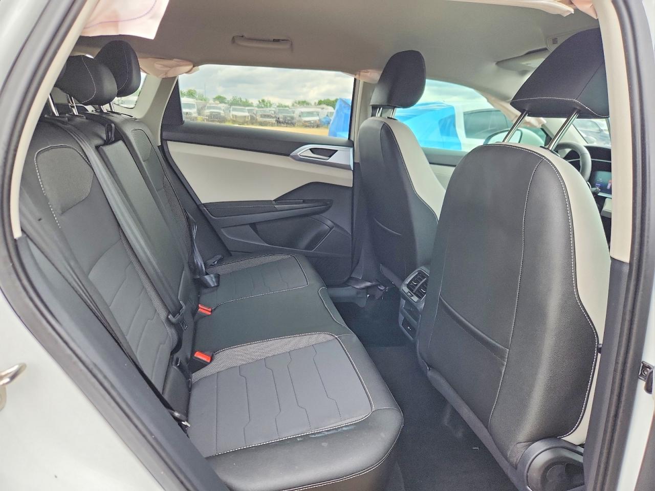 Volkswagen Taos Se
