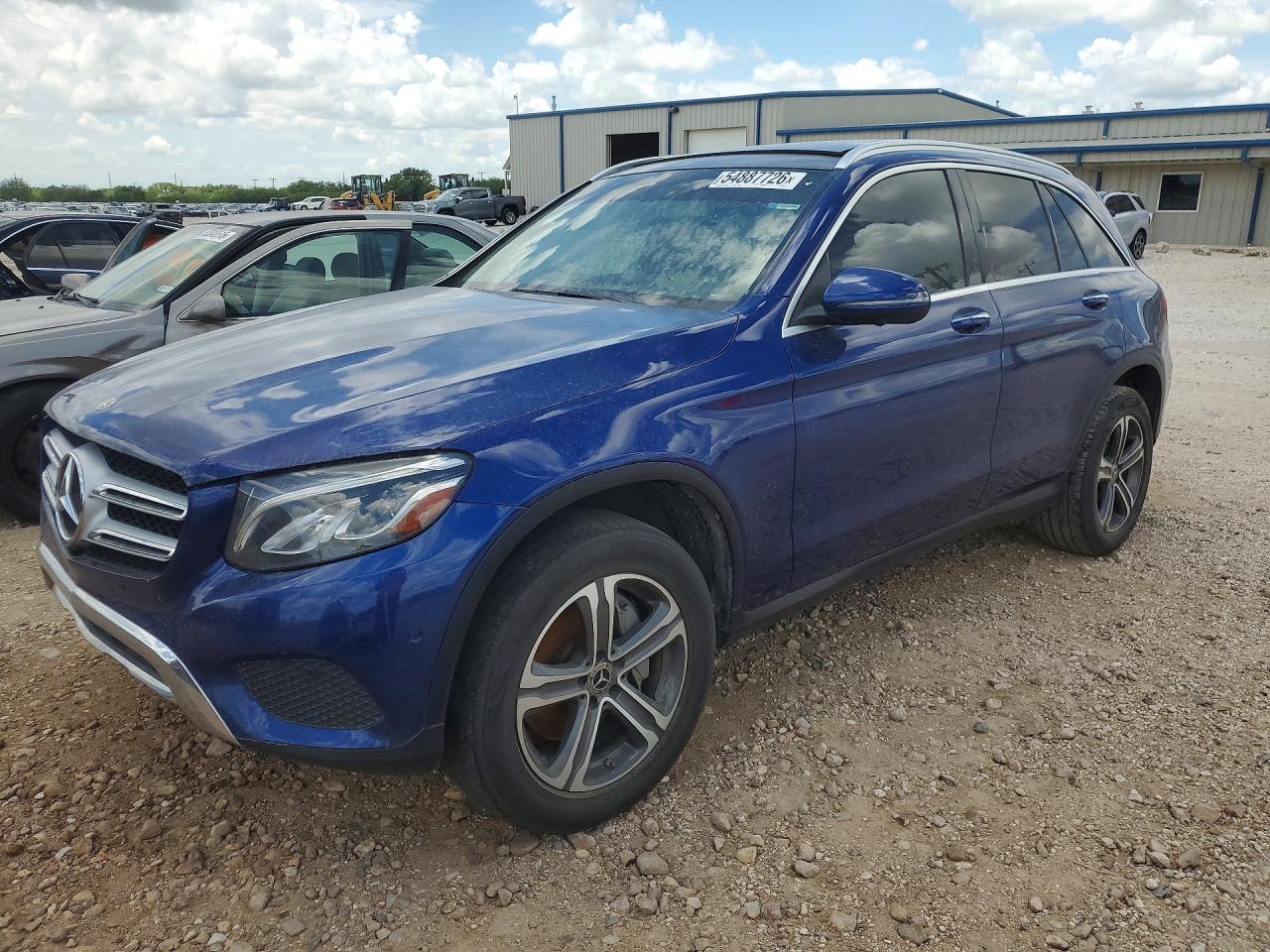 Salvage Mercedes-Benz GLC Image