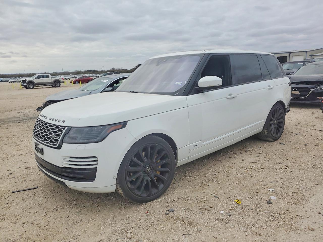 Salvage Land Rover Range Rover Image