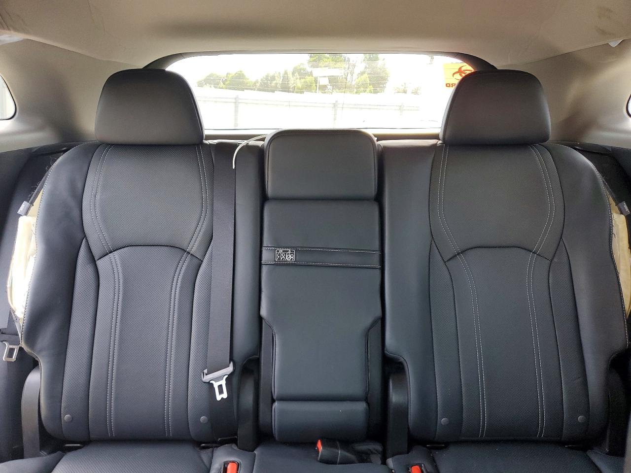 Lexus RX Base
