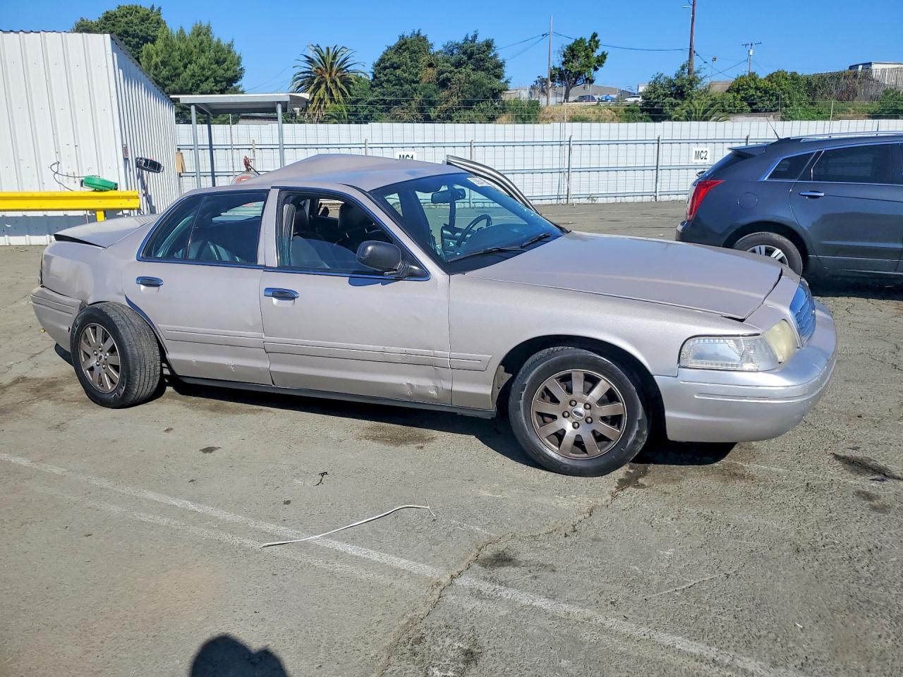 Ford Crown Vic Lx