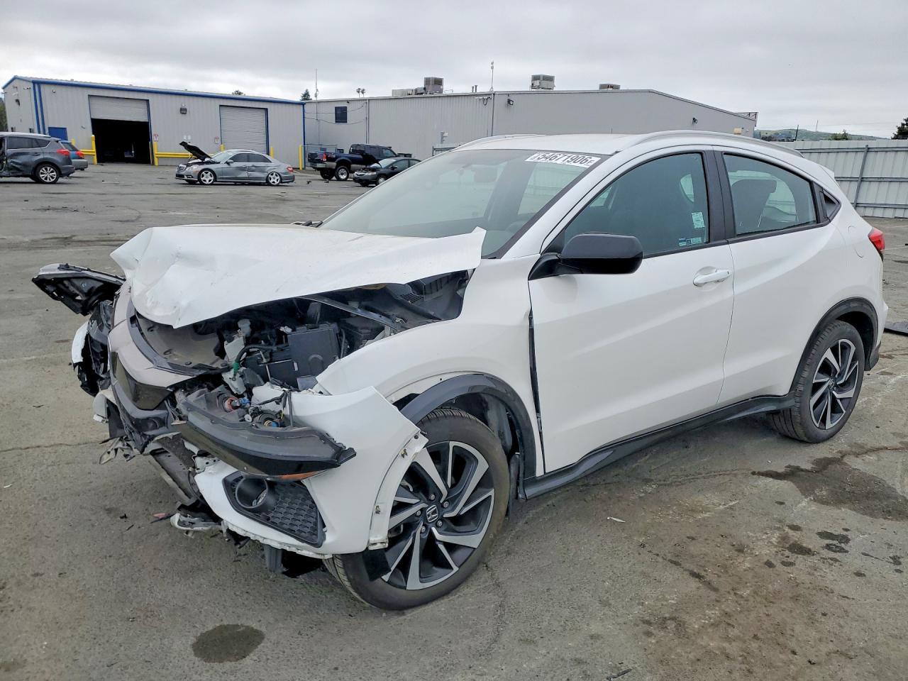 Salvage Honda HR-V Image