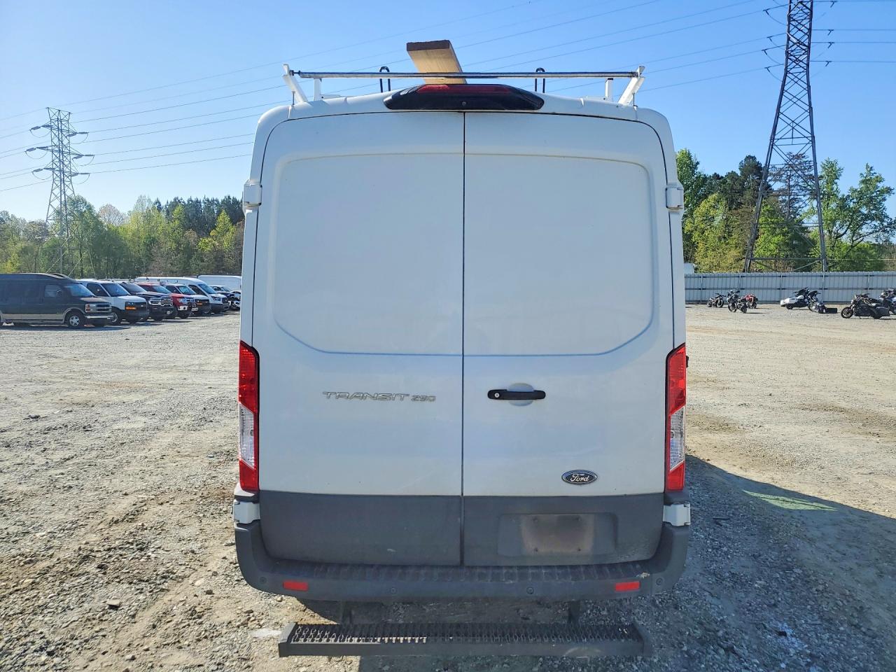 Ford Transit T-250