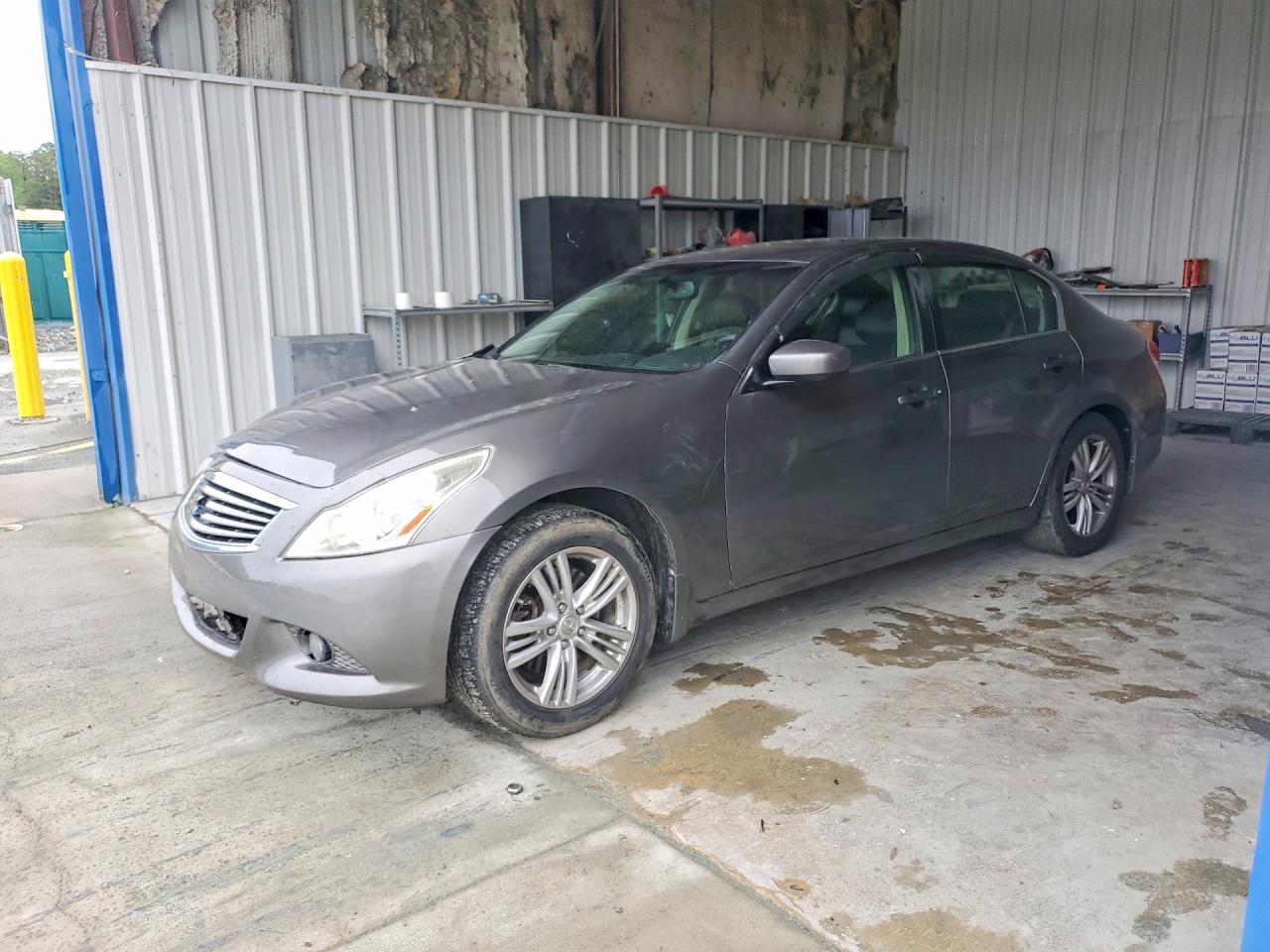 Salvage INFINITI G25 Image
