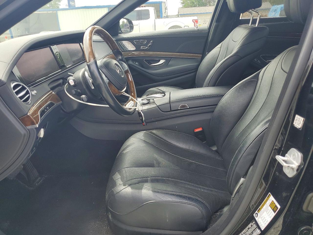 Mercedes-Benz S-Class 550 4matic