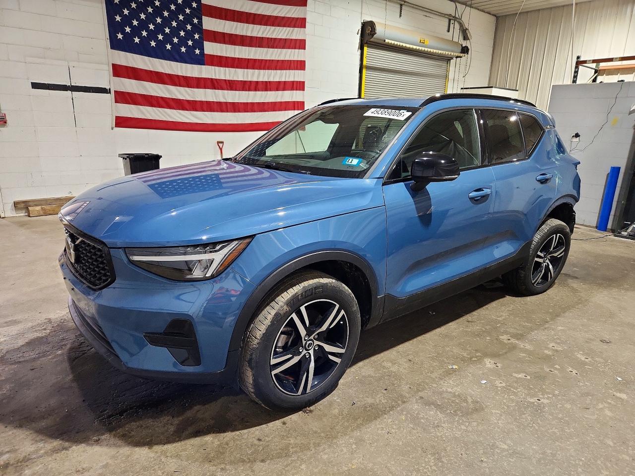 Salvage Volvo XC40 Image