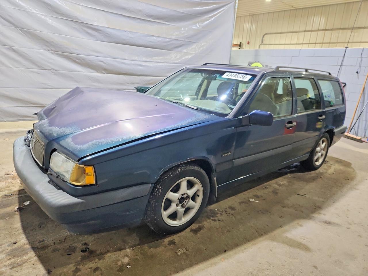 Salvage Volvo 850 Image