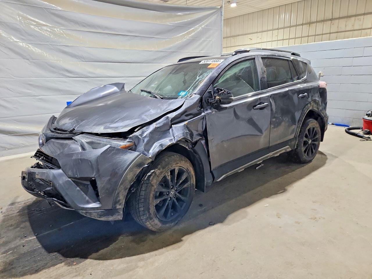 Salvage Toyota RAV4 Image
