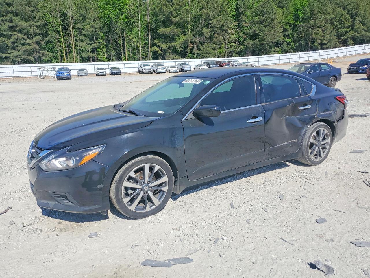 Salvage Nissan Altima Image