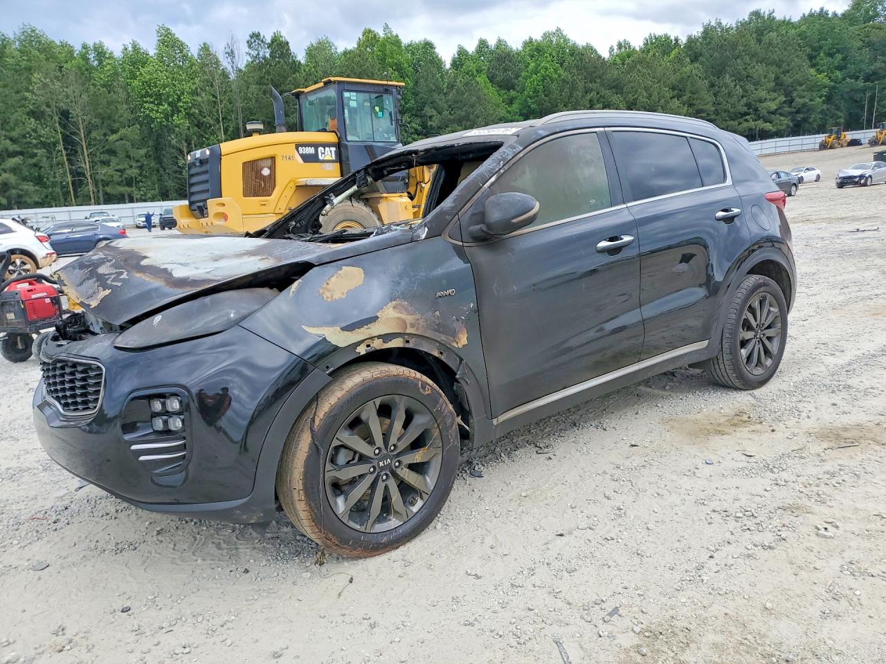 Salvage Kia Sportage Image