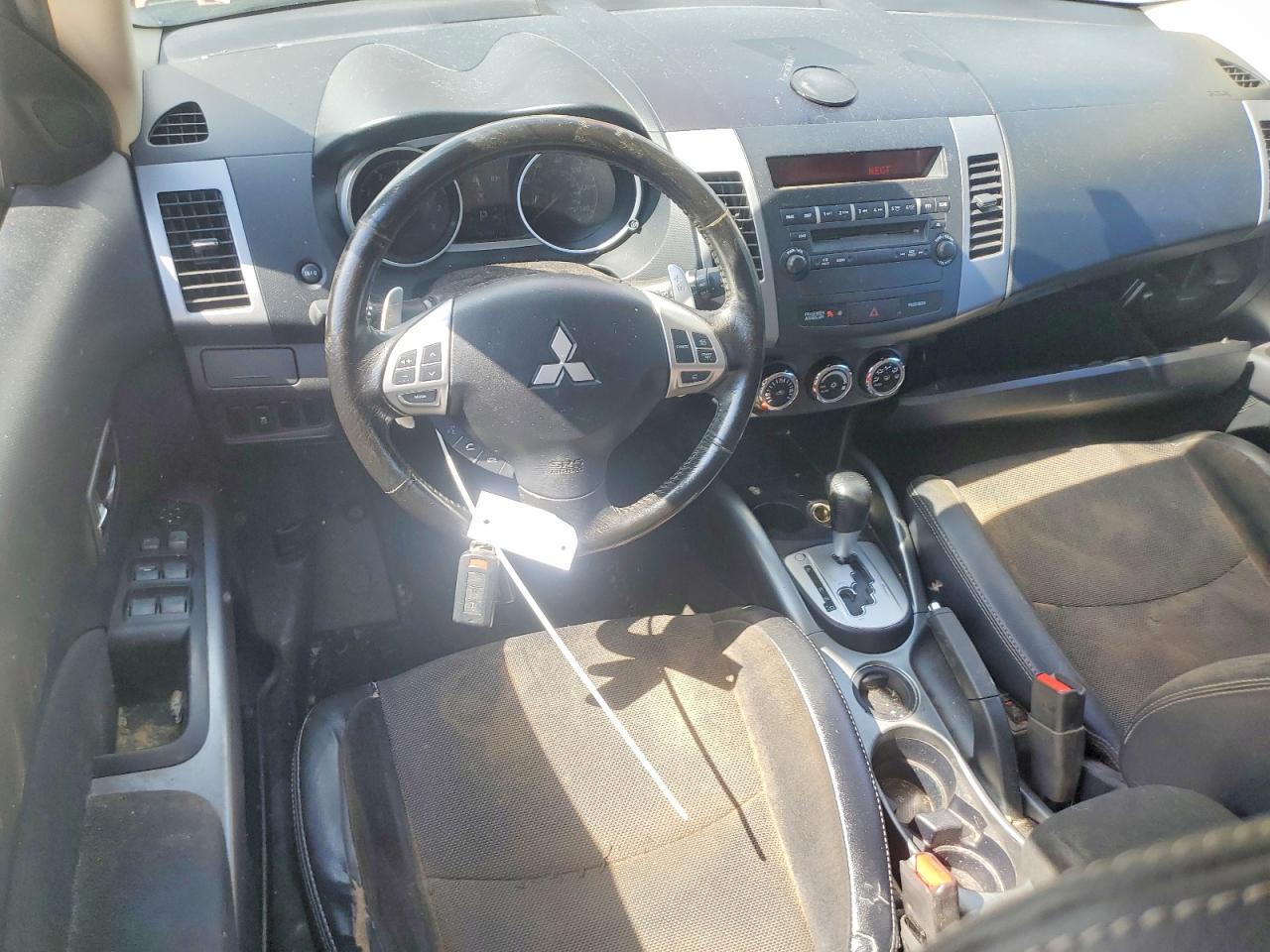 Mitsubishi Outlander Se