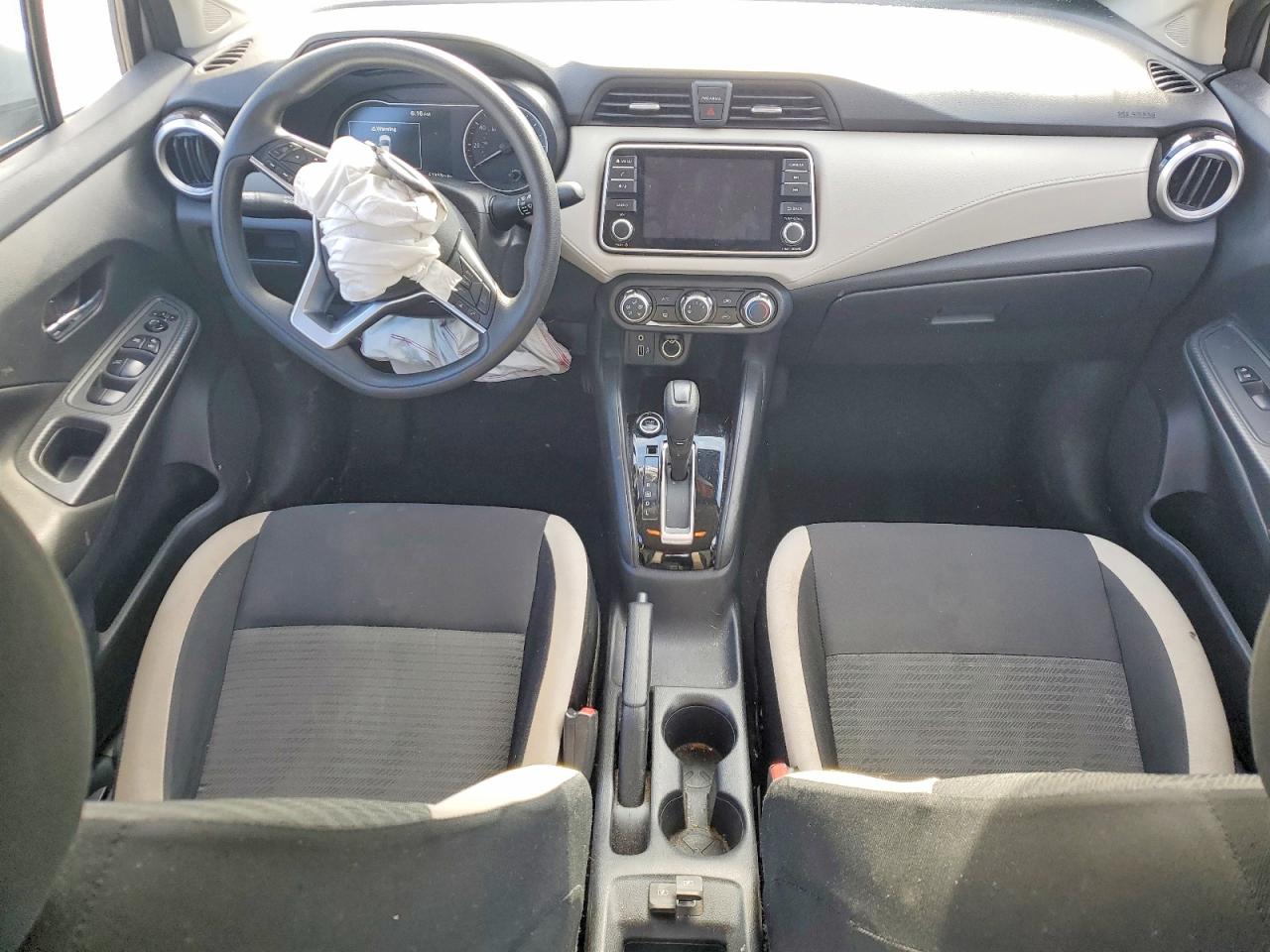 Nissan Versa Sv