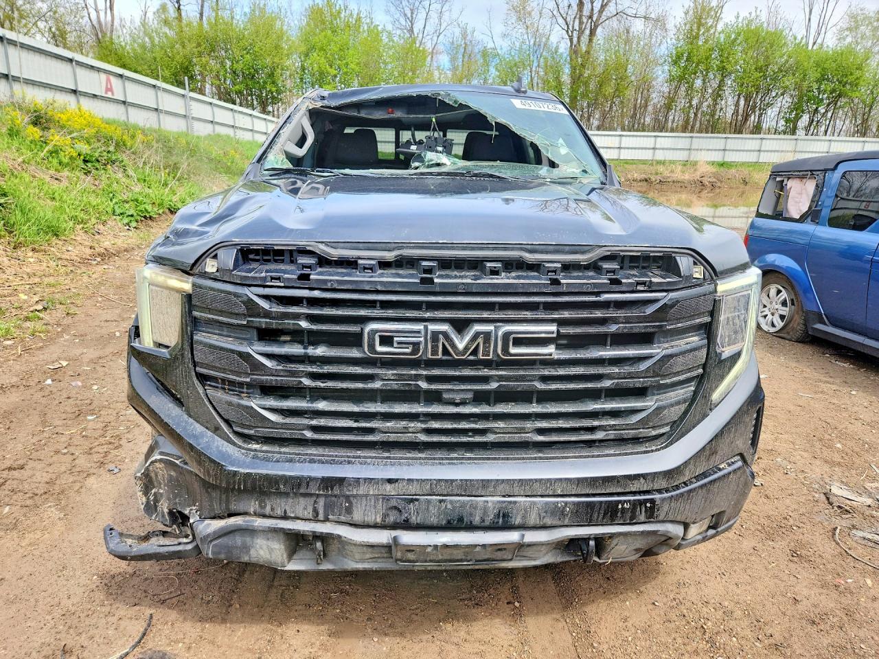 GMC Sierra