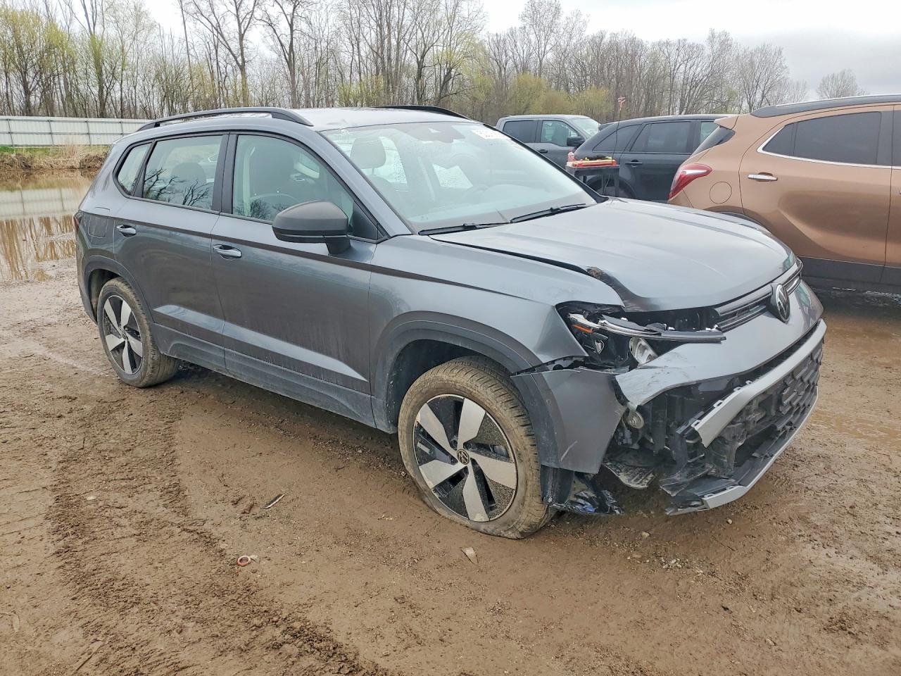 Volkswagen Taos S