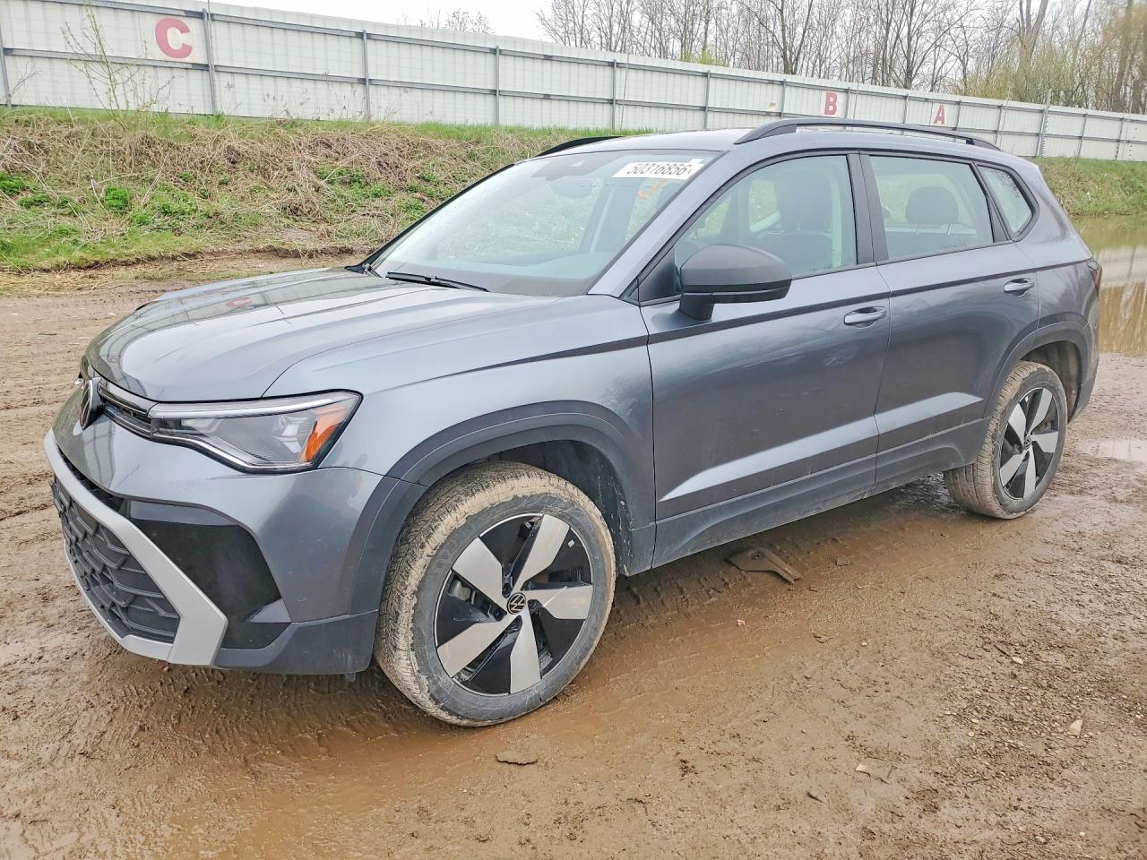 Salvage Volkswagen Taos Image