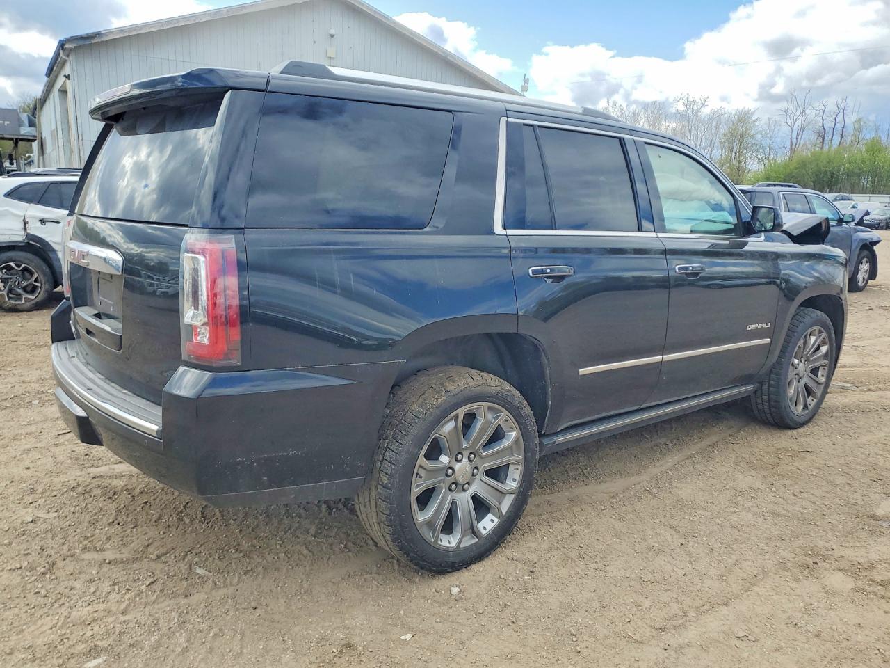 GMC Yukon Denali