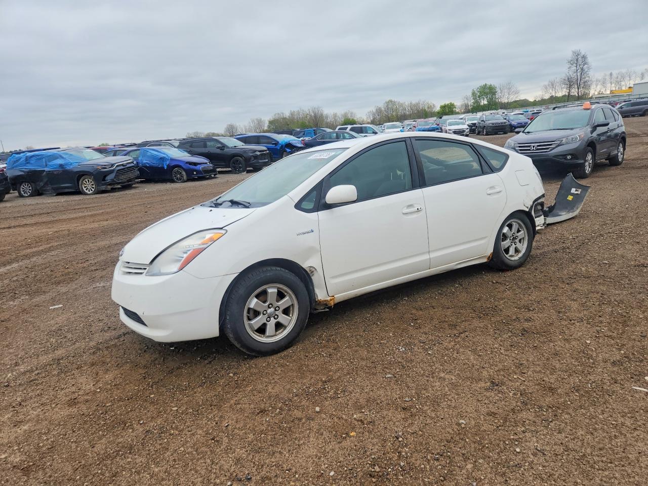 Salvage Toyota Prius Image