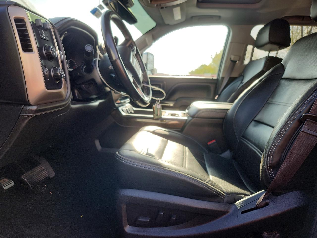 GMC Sierra K3500 Denali