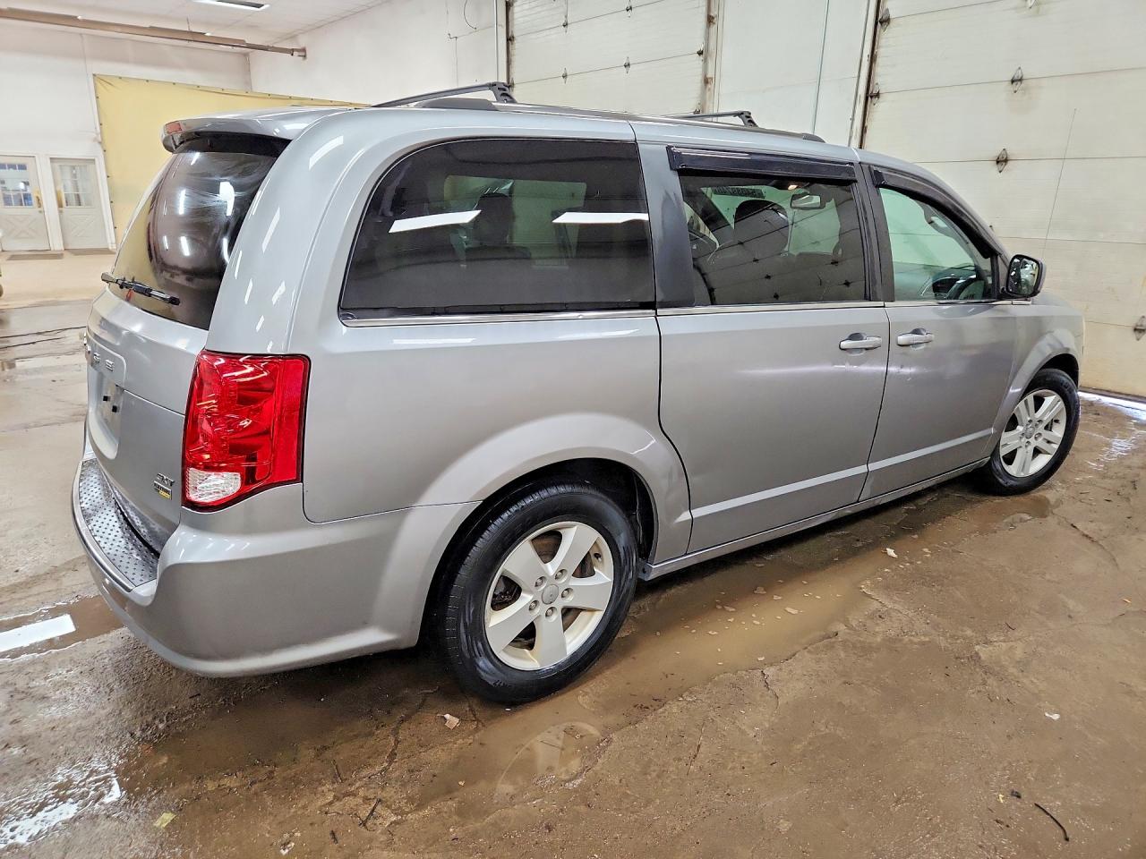Dodge Caravan Sxt