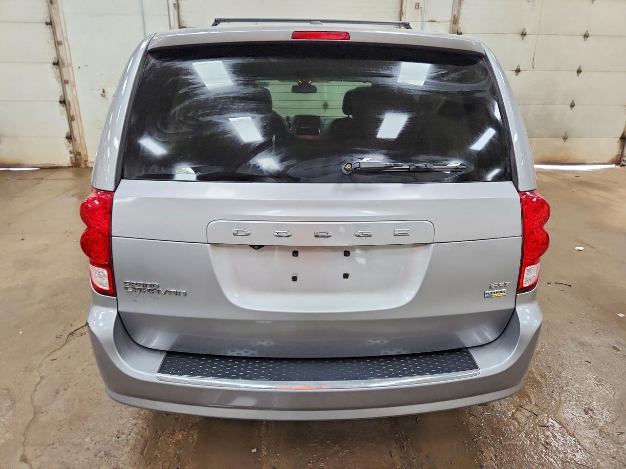 Dodge Caravan Sxt