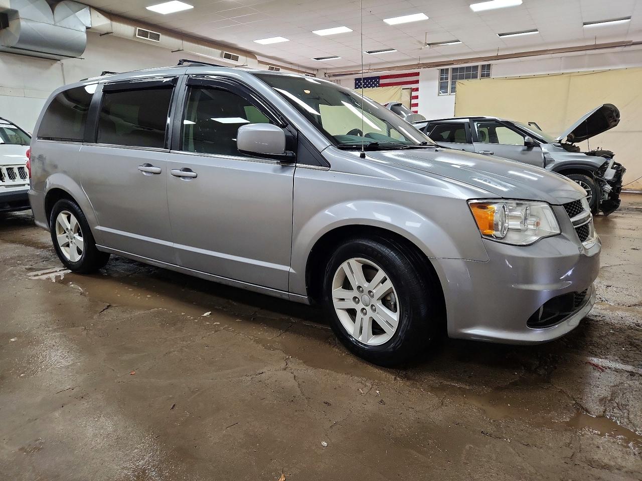 Dodge Caravan Sxt