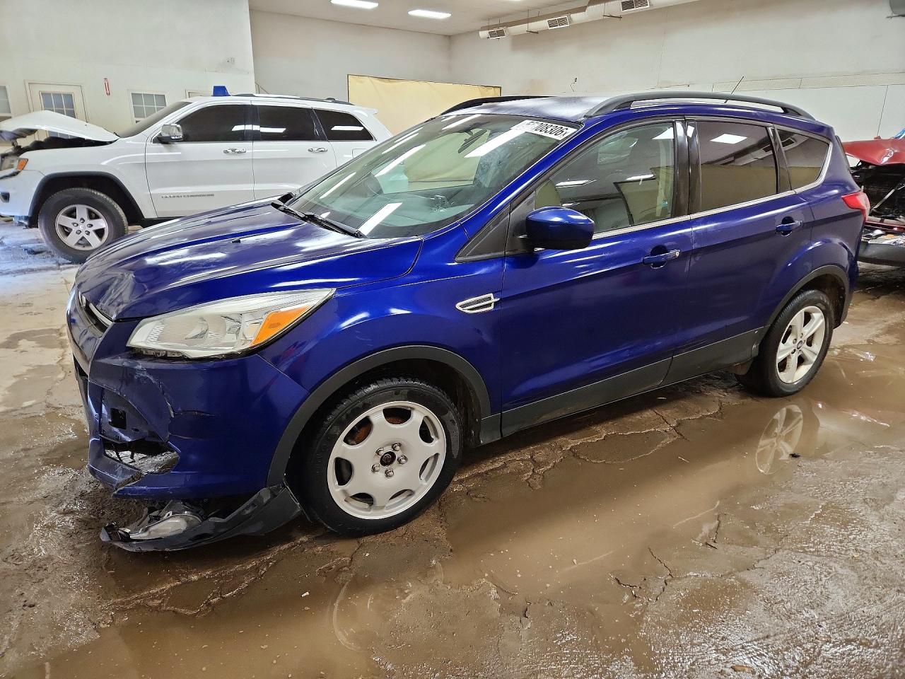 Salvage Ford Escape Image