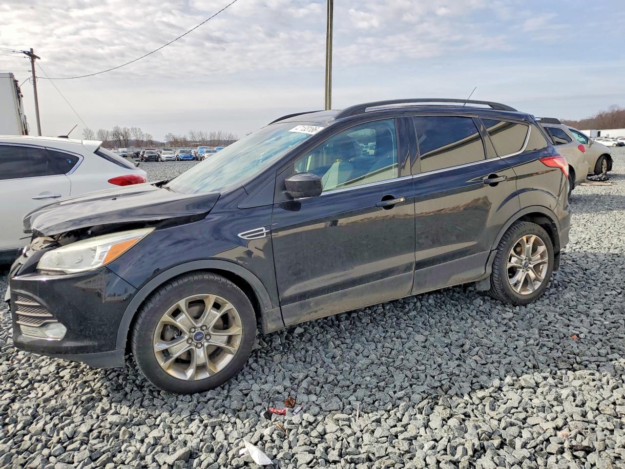 Salvage Ford Escape Image